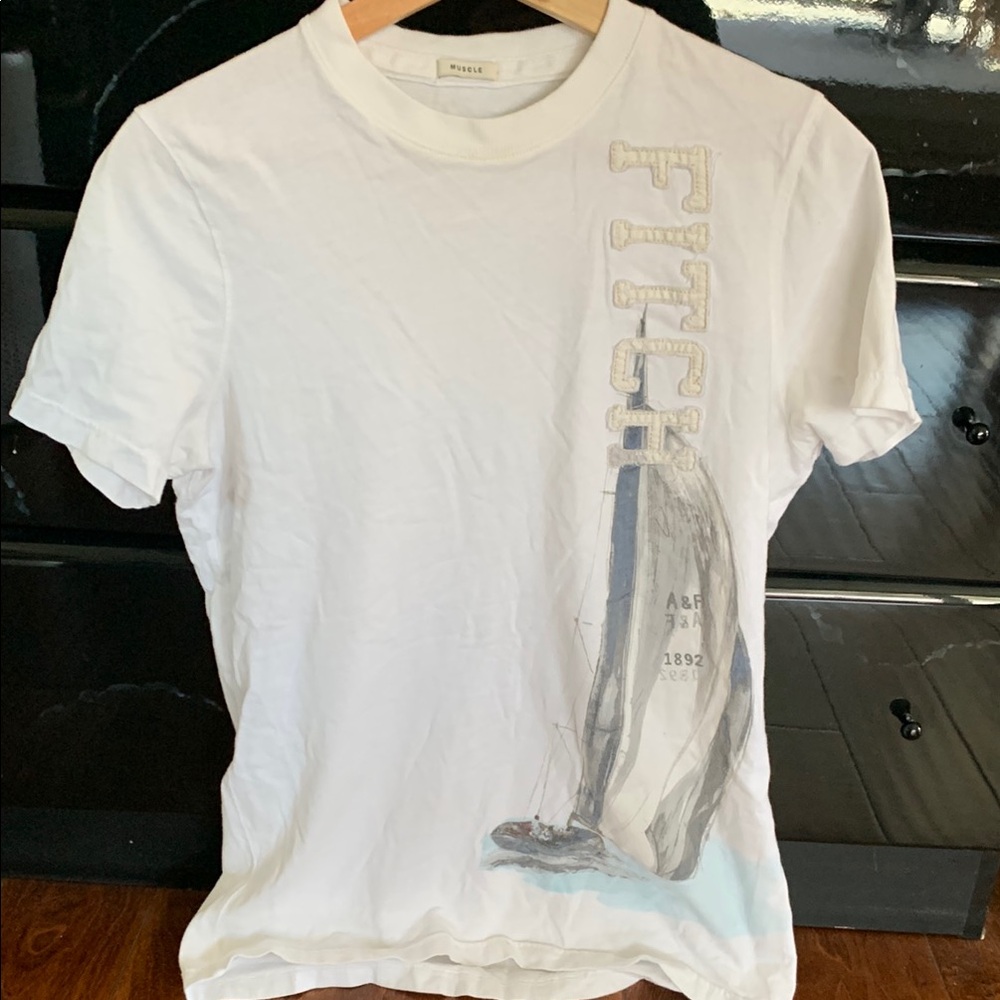 Abercrombie & Fitch White Short Sleeve Tee